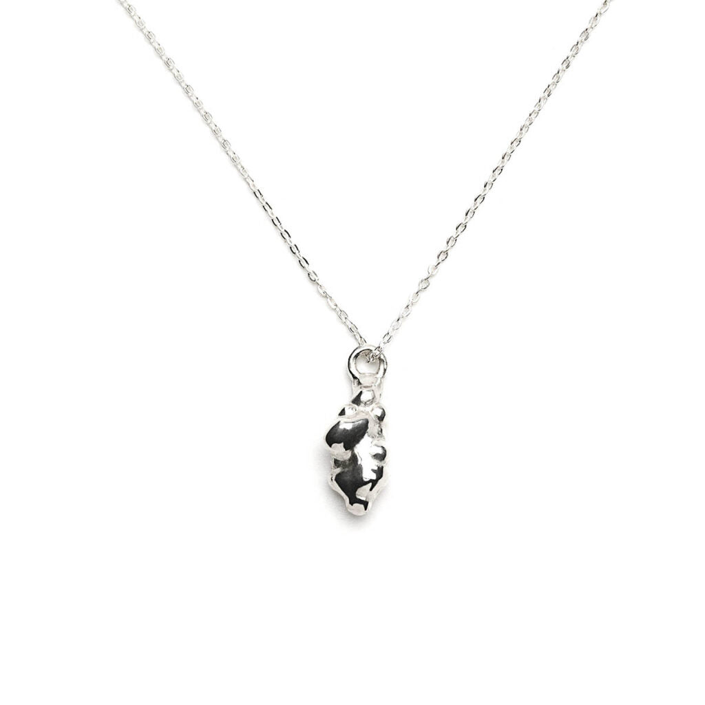 Tarebia necklace