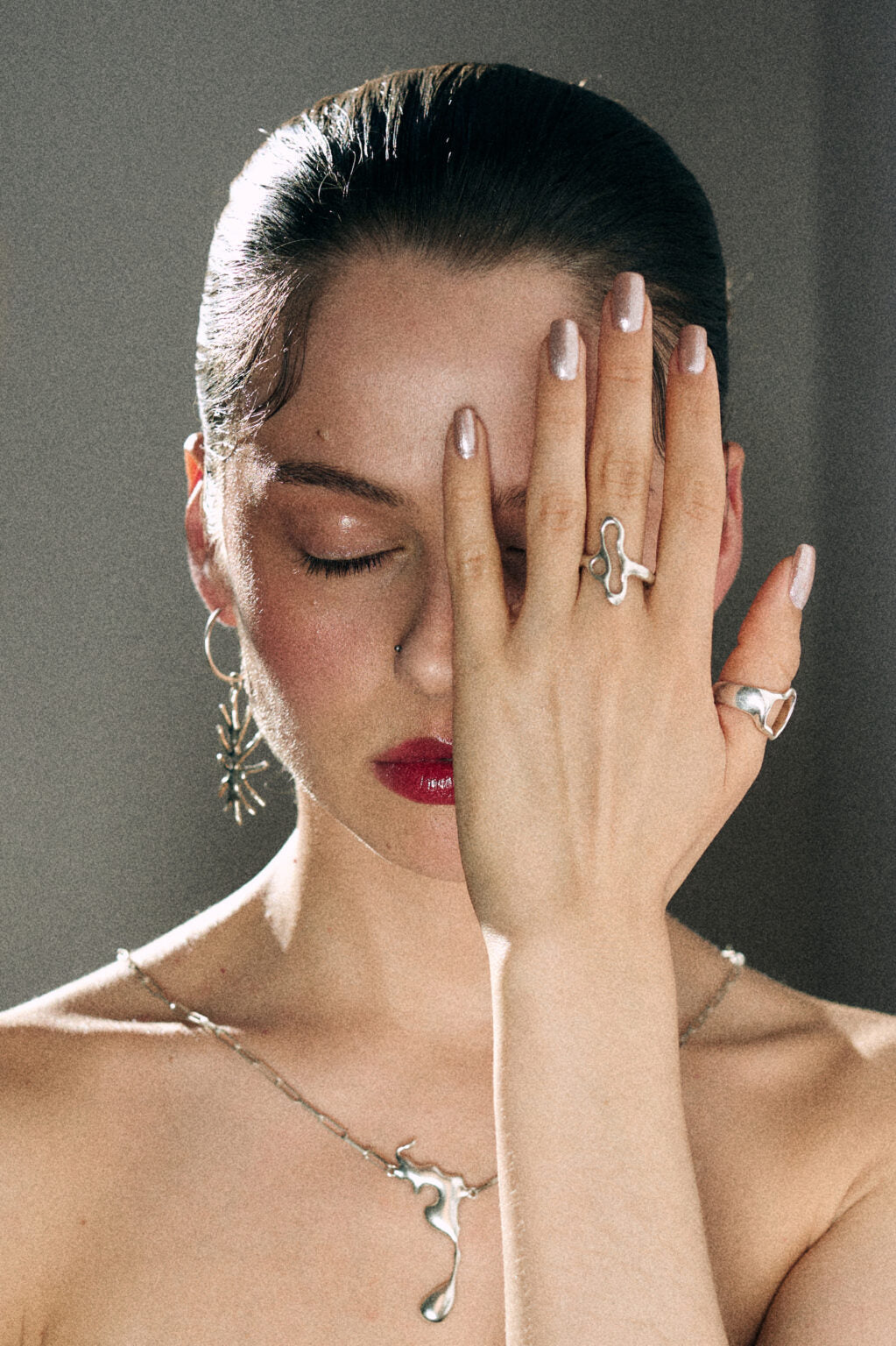 Liquid shape ring