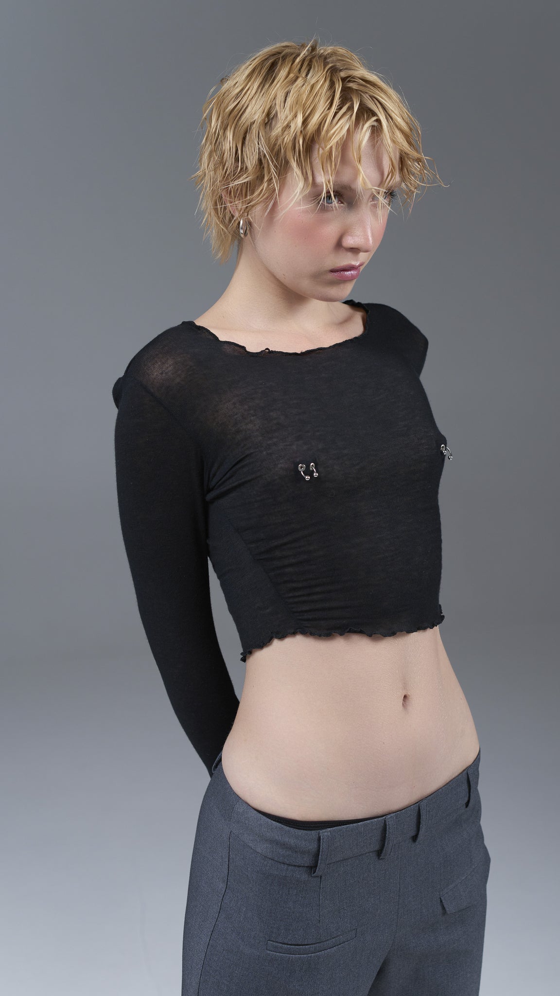 Longsleeve Piercing Black Crop