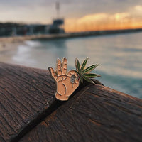 Enamel Pin "Cannabis"