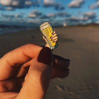 Enamel Pin "Cheers!"